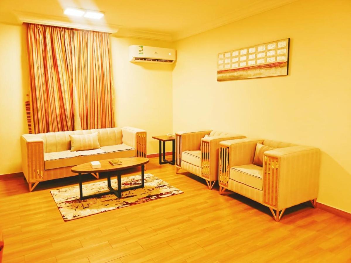 Taraf Yanbu 2 Aparthotel Exterior photo