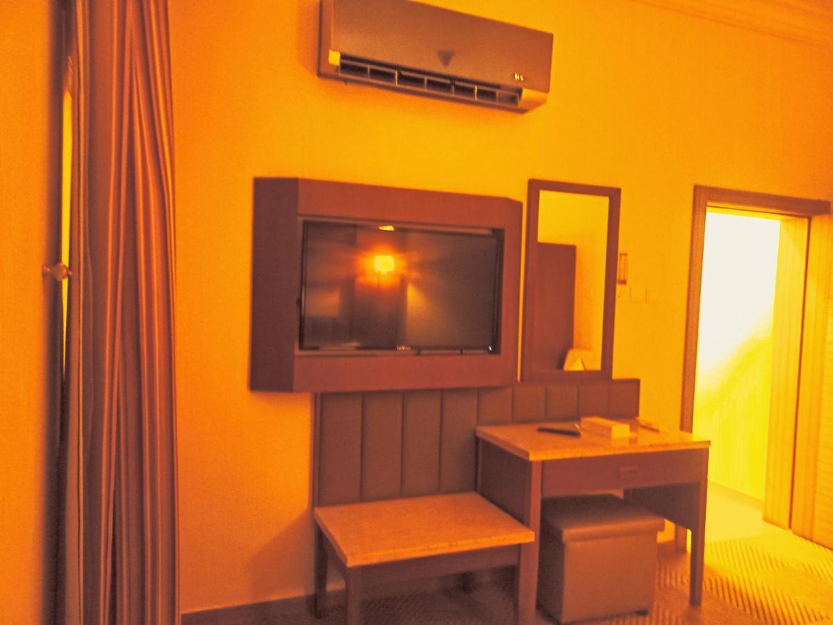 Taraf Yanbu 2 Aparthotel Exterior photo